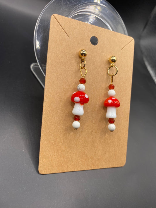 Red Shrooms (earrings)