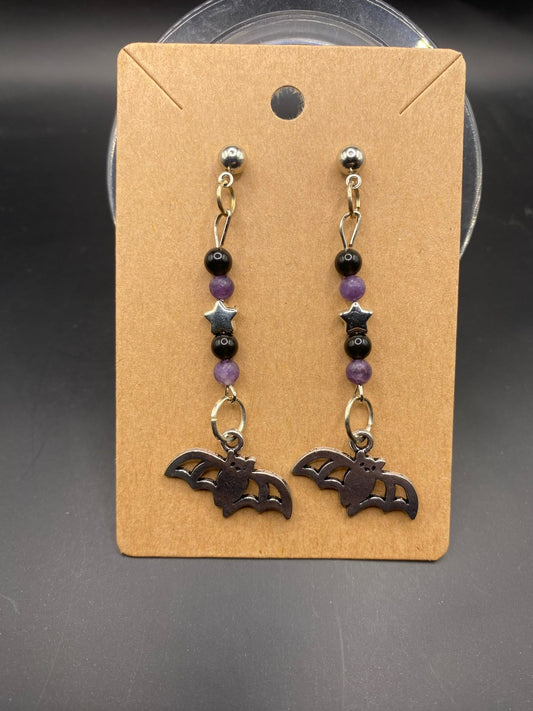 Batty (earrings)