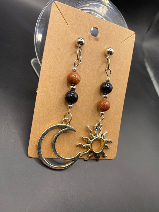 Sun & Moon (earrings)